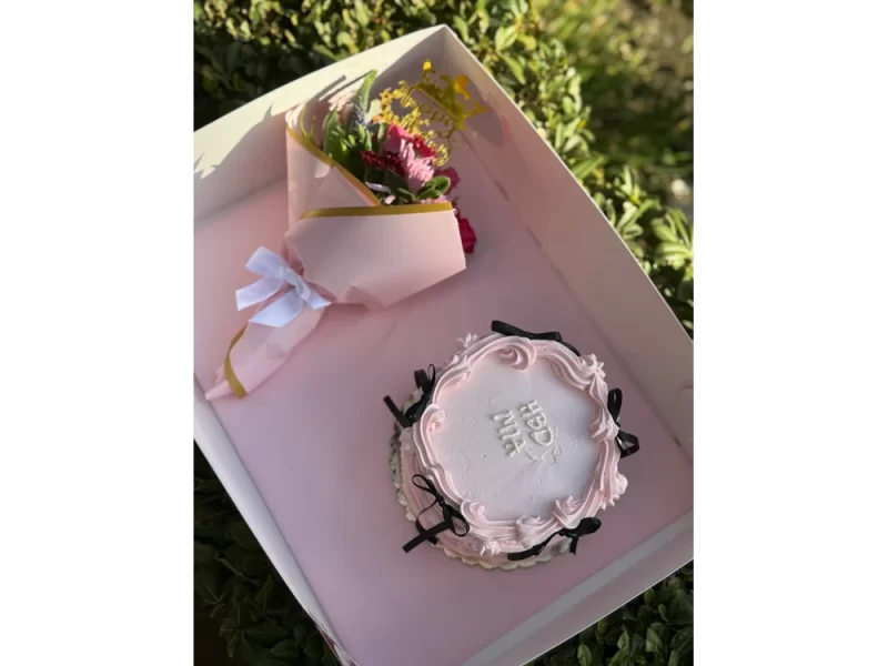 Cake + Bouquet Combo